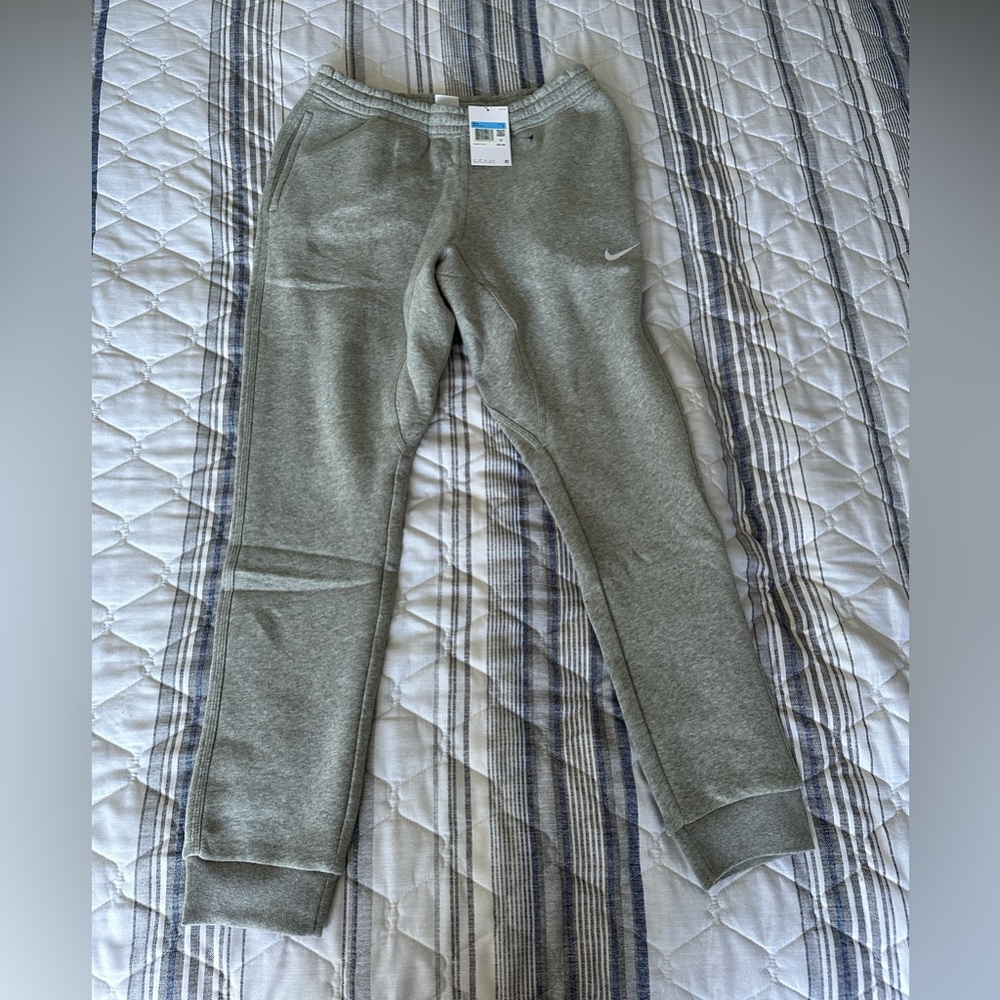 Nike Club Fleece Sweatpants Mens